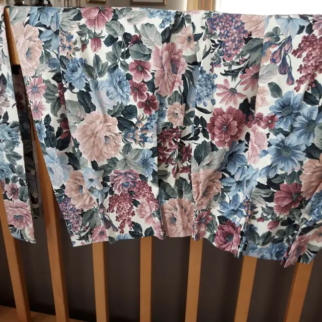 2 RIDEAUX NEUFS DOUBLÉS 84'HAUx48'LAR EN HAUT: $90.00 POUR LES 2