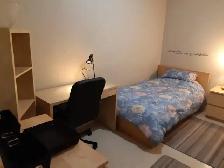 A Room Available for a University Female Student - Photo 3
