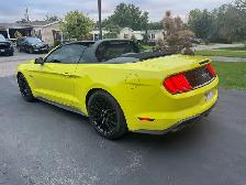 2022 Ford Mustang GT Premium Convertible - Photo 2