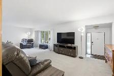 Coveted location! Meticulously maintained & upgraded 5 bdrm home - Photo 3