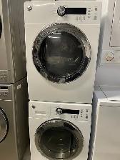 Mini laveuse sécheuse frontales blanches 24'' GE (remis a neuf)