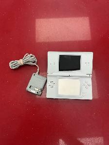 Nintendo DS Lite