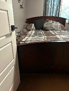 Queen size bed