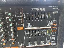 Yamaha EMX860ST Mixer Amp - Photo 5