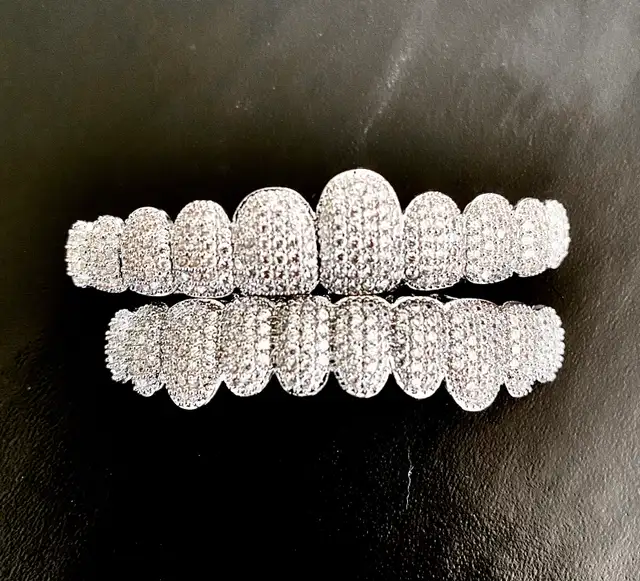 Iced Out Grillz Set (Hip Hop Bling)