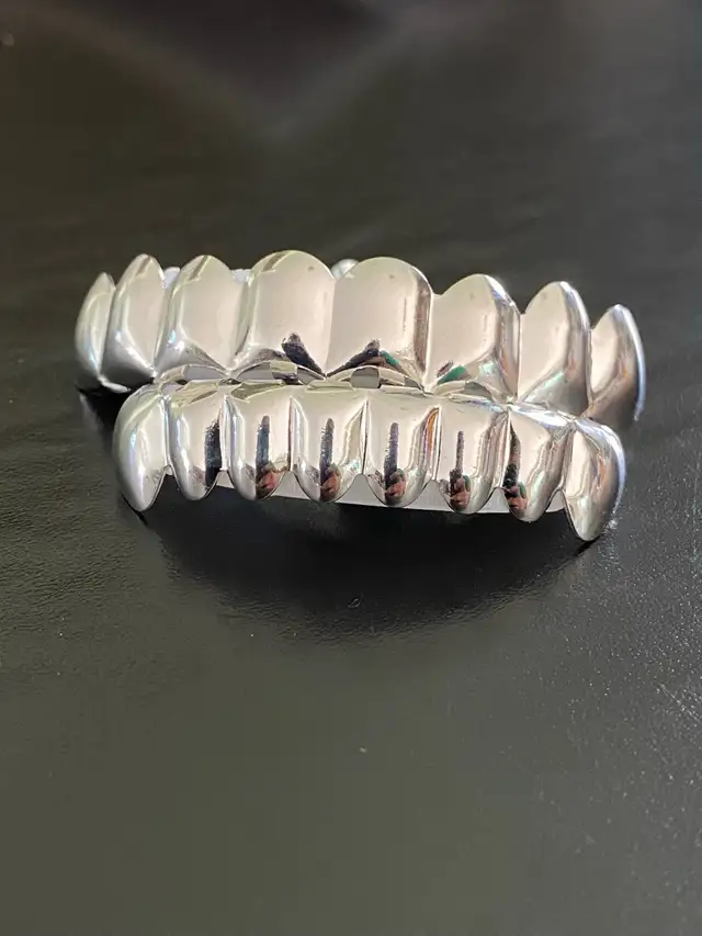 Silver Grillz Hip Hop Bling