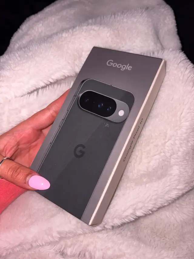BRAND NEW UNOPENED GOOGLE PIXEL 10