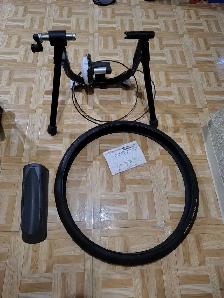 Minoura stationary bike trainer