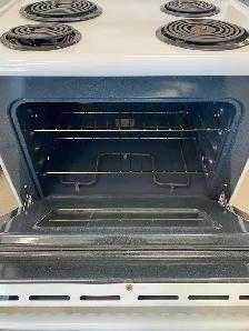Frigidaire 30 ' Electric Range, - Photo 2