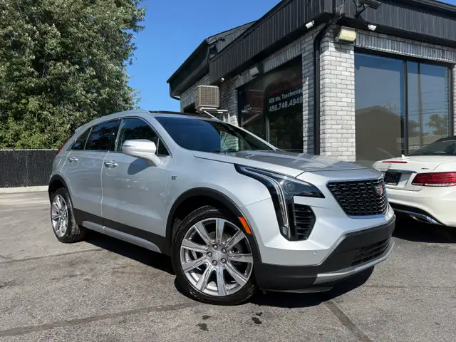 2022 Cadillac XT4 AWD Premium Luxury