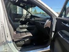 2022 Cadillac XT4 AWD Premium Luxury - Photo 25