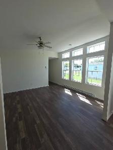 Spacious 3 Bd Mini Home - Photo 3
