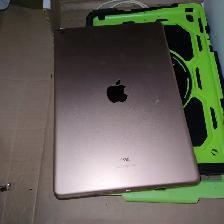Ipad older gen (parts only)works good condition - Photo 2