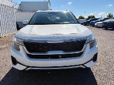 2022 Kia Seltos EX - Photo 2