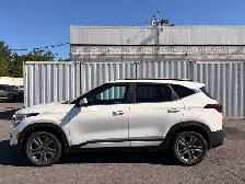 2022 Kia Seltos EX - Photo 8