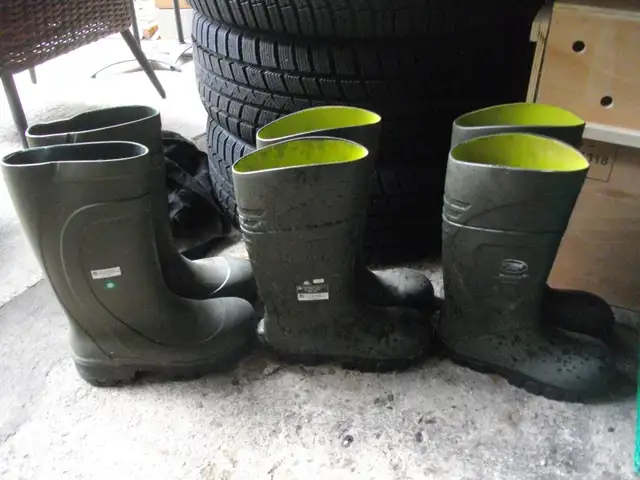 STEEL TOE STEPLITE PROTECTIVE BOOTS  SIZES 6,  7,  AND 8