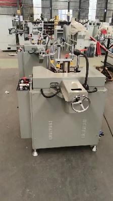 4-Head Corner Crimping Machine - Photo 2