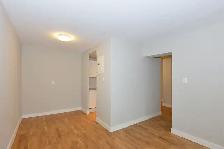 renovated two bedroom, river and gerrard - ID 4694 - Photo 6