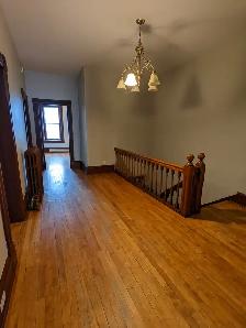 333 Main St #4 - 3BR North, Top Floor, Spacious, Deck, W/D - Photo 4