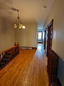 333 Main St #4 - 3BR North, Top Floor, Spacious, Deck, W/D - Photo 10
