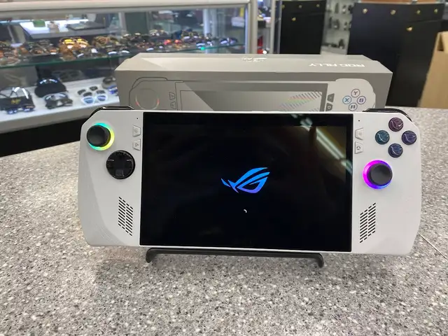 Asus ROG Ally RC71L Handheld Console