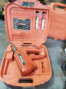 TWO PASLODE NAILERS WITH GOOD BATTERY - Photo 4