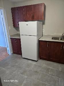 2Adult living 2 Bedroom Ajax - Photo 2