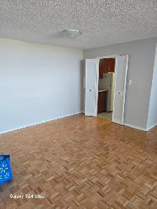 2Adult living 2 Bedroom Ajax - Photo 4