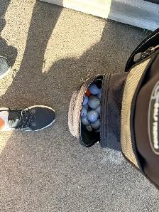 LH golf set with bag and golf balls and tees for sale for $80 - Photo 4