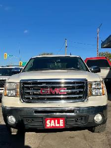 4x4 ~ 2013 GMC Sierra 1500 Crew cab ~ SAFETIED - Photo 2