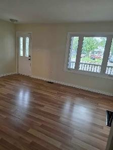 FANTASTIC PRISTINE CLEAN 2 BED 1 BATH NEAR THE U! - Photo 2