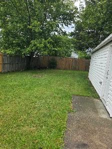 FANTASTIC PRISTINE CLEAN 2 BED 1 BATH NEAR THE U! - Photo 10