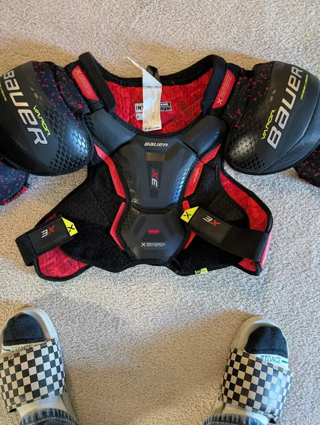 Bauer shoulder pads