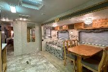 2006 Northwood Arctic Fox 33A Silver Edition – Travel Trailer. - Photo 37