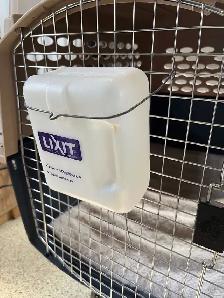 Large dog carrier/crate - Photo 4