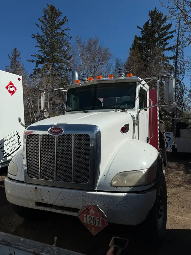 2010 Peterbilt PB340 Combination Vacuum Truck