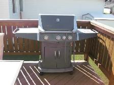 Gas fired 3  burner barbecue. - Photo 2