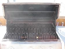 Gas fired 3  burner barbecue. - Photo 3