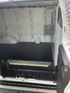 2015 GMC Savana Cargo Van ONLY 159,000 KMS  /  REVERSE CAMERA - Photo 8