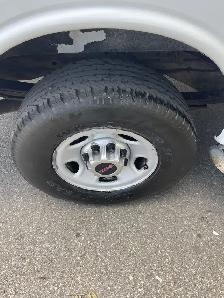 2015 GMC Savana Cargo Van ONLY 159,000 KMS  /  REVERSE CAMERA - Photo 10