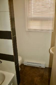 Small one bedroom in the uptown area - Photo 6