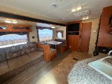 2012 Coachman catalina 29RLS, SPACIOUS, GREAT PRICE - Photo 7