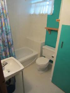 One bedroom basement suite in Haysboro, SW Calgary - Photo 8