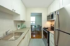2 Bedroom Apartment for Rent, St. Clair Ave. West & Spadina Rd.! - Photo 5