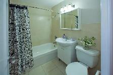 2 Bedroom Apartment for Rent, St. Clair Ave. West & Spadina Rd.! - Photo 8