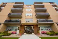 2 Bedroom Apartment for Rent, St. Clair Ave. West & Spadina Rd.! - Photo 13