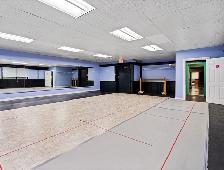 LARGE COMMERCIAL SERVICE SPACE AVAILABLE - AMAZING PRICE: $6 PS - Photo 2
