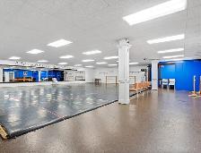 LARGE COMMERCIAL SERVICE SPACE AVAILABLE - AMAZING PRICE: $6 PS - Photo 8