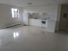 2 BR APARTMENT IN PORT HOPE (UTILITIES INCLUDED) w/ 1 MONTH FREE - Photo 2