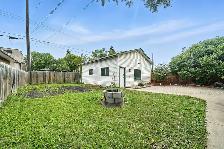 Newly Renovated Home in Eastview. - Photo 19